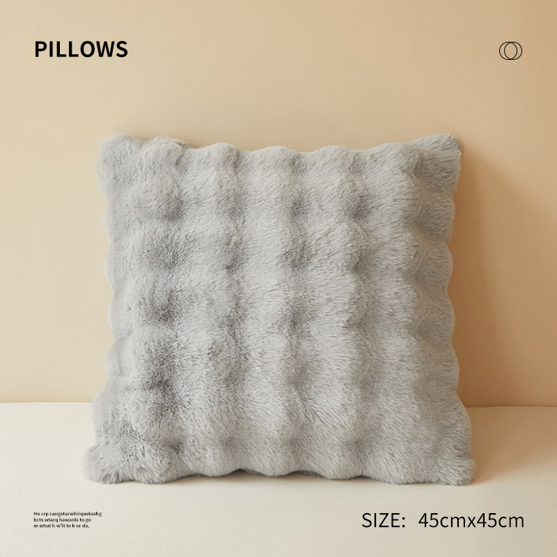 The Ultimate Guide to Decorating with Sofa Throw Pillows(图2)