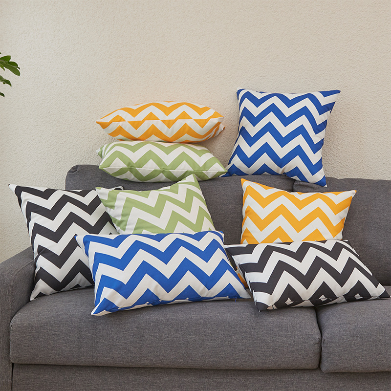 Transform Your Space with Durable and Stylish Outdoor Throw Pillows(图2)