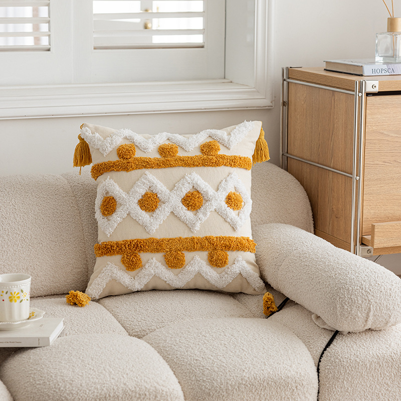 The Ultimate Guide to Square Throw Pillows: Selection, Care & Styling(图1)