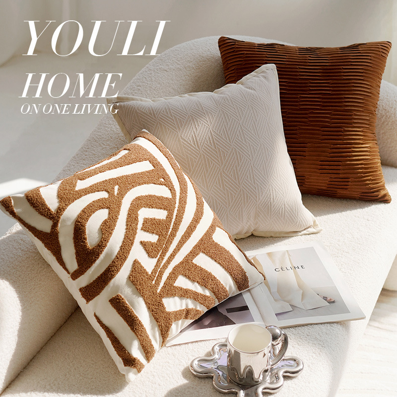 The Ultimate Guide to Custom Couch Pillows for American Homes