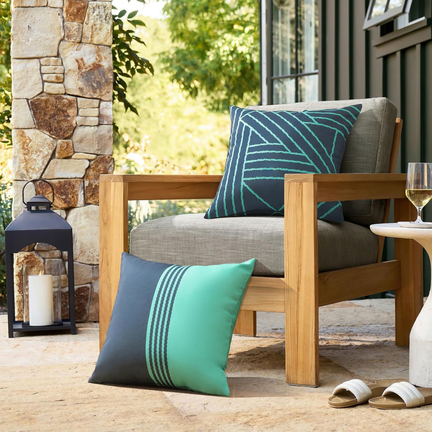 Elevate Your Outdoor Space: The Ultimate Guide to Custom Outdoor Pillows(图1) Elevate Your Outdoor Space: The Ultimate Guide to Custom Outdoor Pillows(图1)